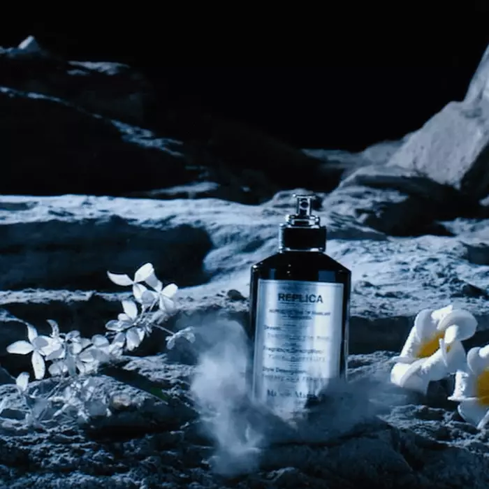 REPLICA Dancing on the Moon Eau de Parfum 100mL | Maison Margiela REPLICA Dancing on the Moon Eau de Parfum 100mL | Maison Margiela
